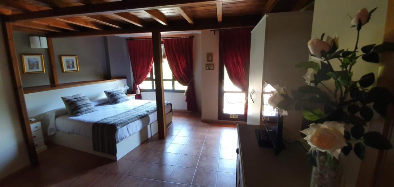 Hotel Casa Tejedor Las Almunias Luaran gambar